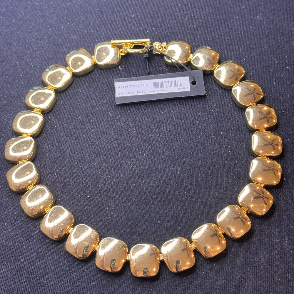Ann Taylor Gold Chunky Necklace